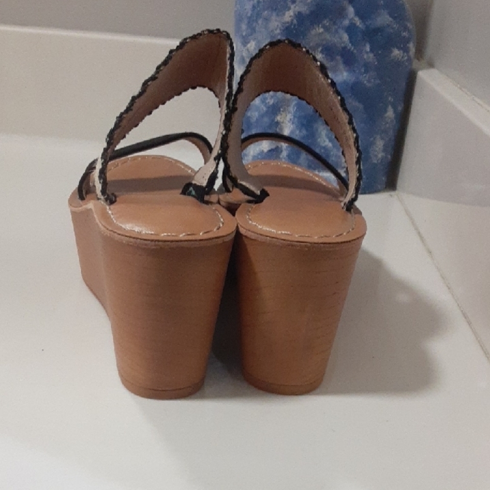 Chinese Laundry Black and Tan Wedges - Picture 8 of 11